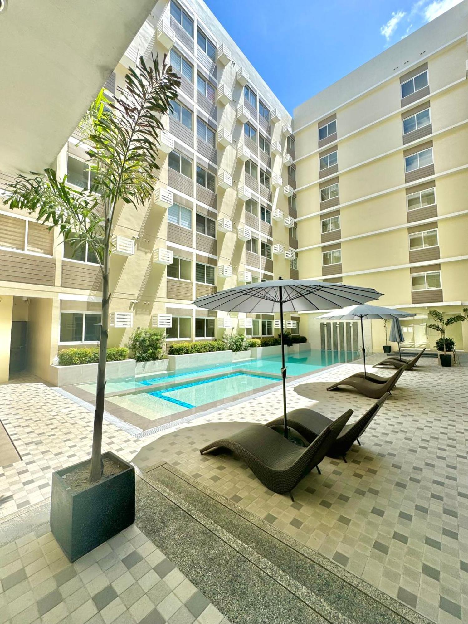 Fullerton Suites Puting Kahoy Exterior foto
